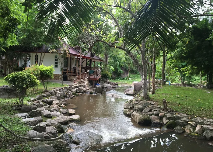 บ้านพัก ลันดารีสอร์ทและออร์คิด สวนผึ้ง