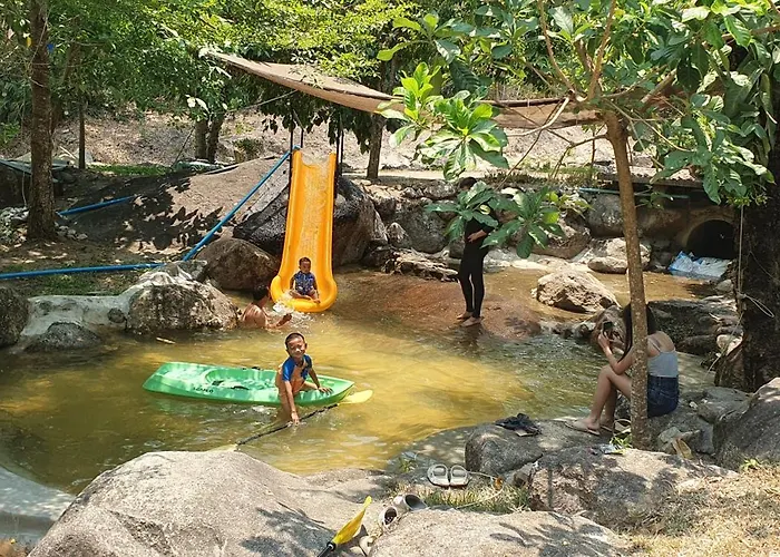 บ้านพัก ลันดารีสอร์ทและออร์คิด